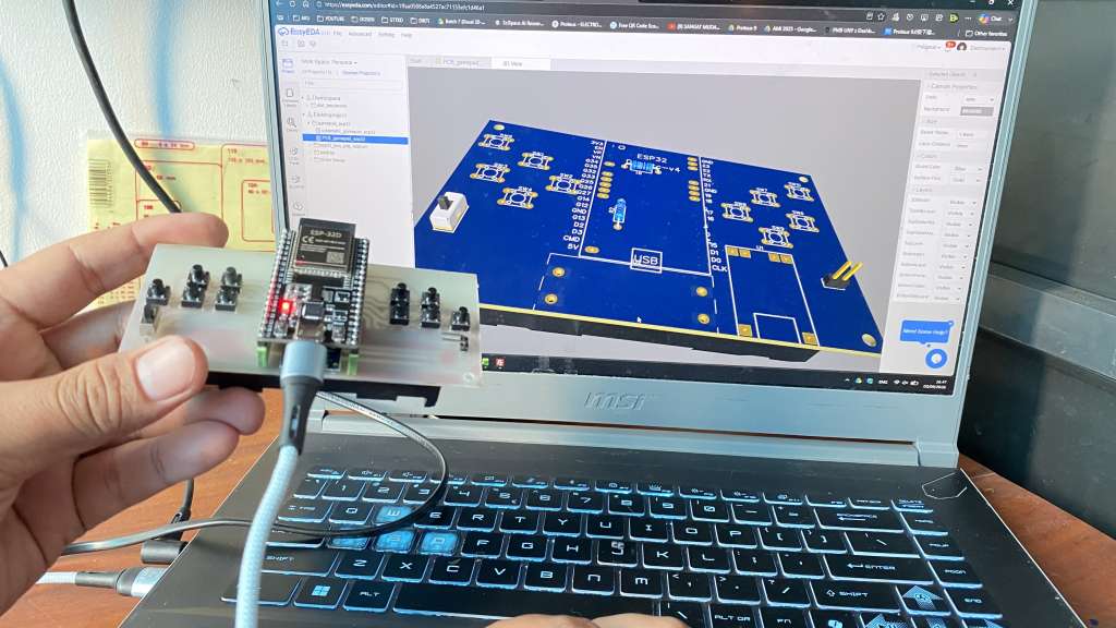 Custom Bluetooth Gamepad untuk Pertandingan Bela Diri