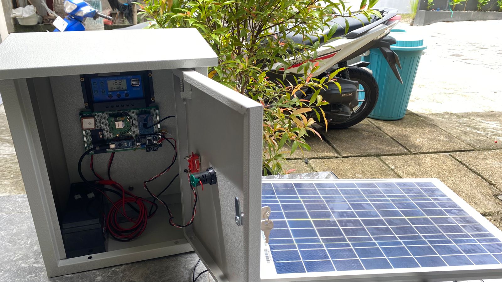 Alat Monitoring Jarak + SIM7600E